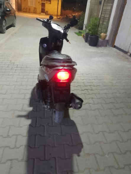 السلام عليكم 
للبيع دراجة ثعلب  محرك مفتوح 
تجفيت درجة أولئ قبل اسبوعين جفتتها 
الكفرات مختمة ختم واحد
 كهربائيات كلها شغلات
زوج تايرات جديده 
بطاريه جديده
السعر 475 وبيها مجال العنوان بغداد ***********
