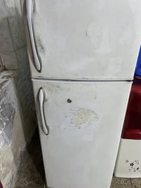 ثلاجة • ١٠ قدم • ٤ نفرات