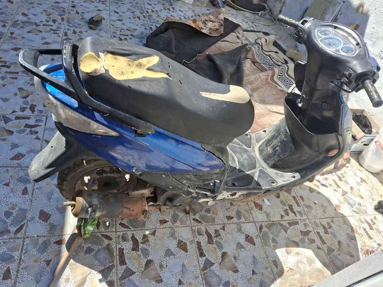 السلام عليكم دراجه للبيع شغاله وتوني مجفتها عوزها ترتيب السعر ١٥٠ للتواصل
***********
