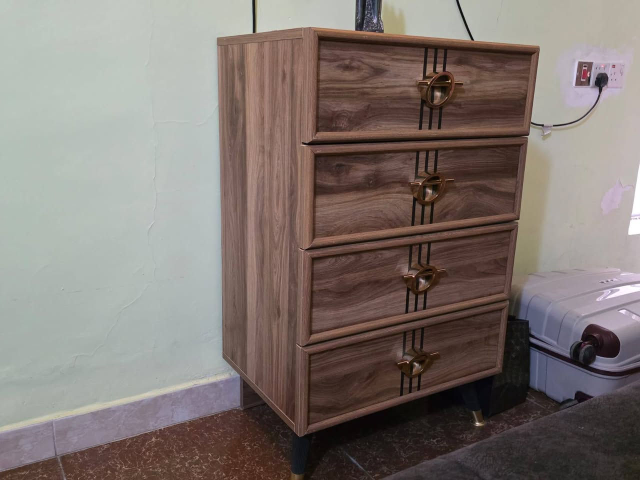 غرفة تركية مستعملة قليل يعني جديدة  للبيع مابيها اي ضرر
مكانها الدورة جمعية خير الله
للاستفسار الاتصال على الرقم
***********
