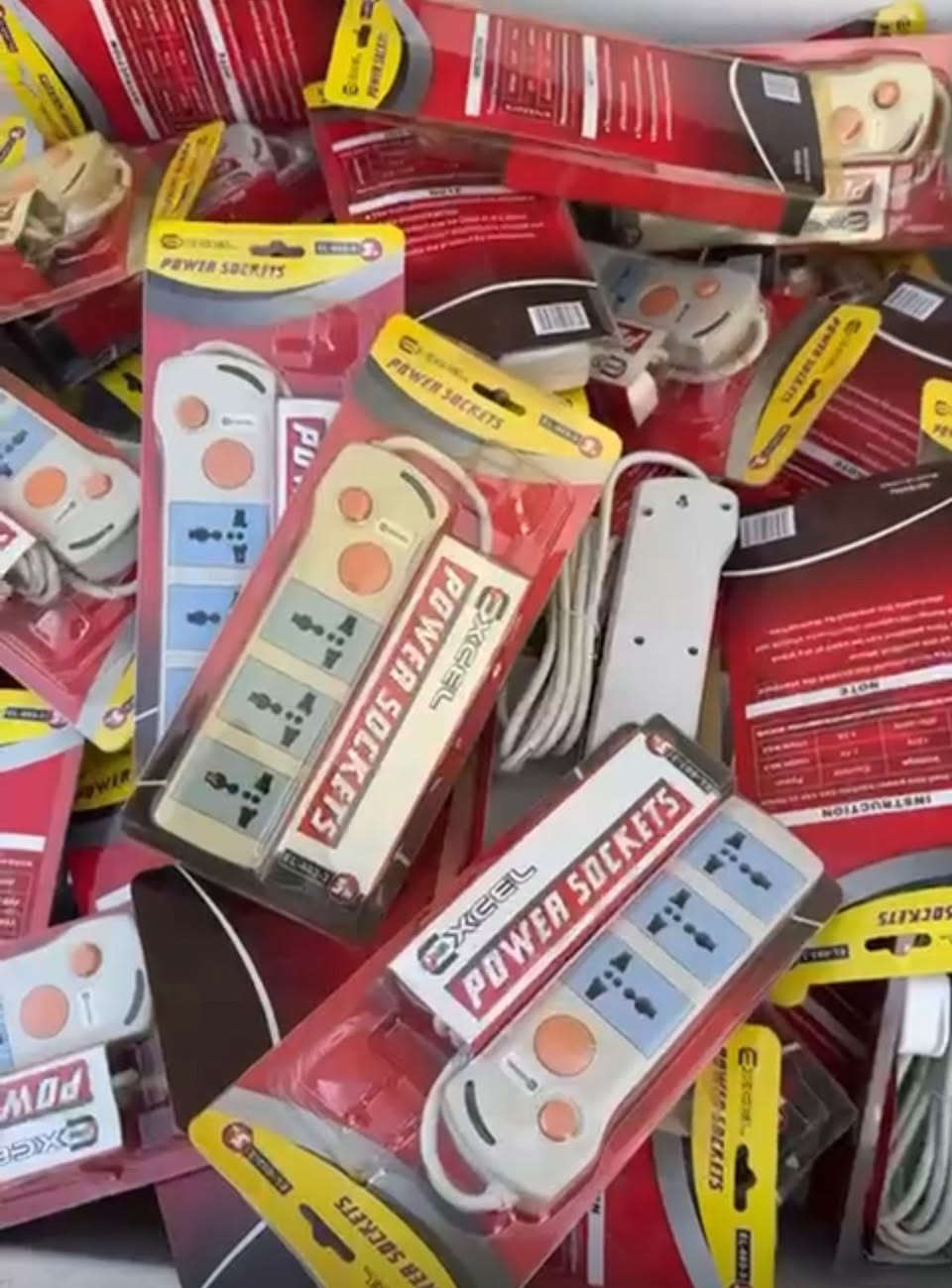 سيار كهربائي سعر القطعة 2ب 5الف 
***********
