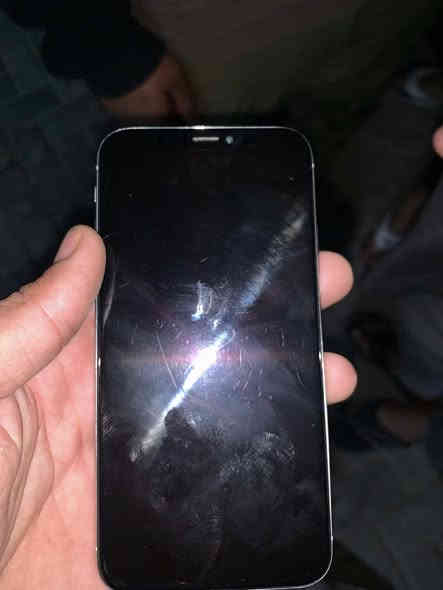 اكس عادي
ذاكرة 64
بطارية 80
فقط فيس ايدي واكف
السعر 90قفل 
المكان بغداد الحسينية 
***********
