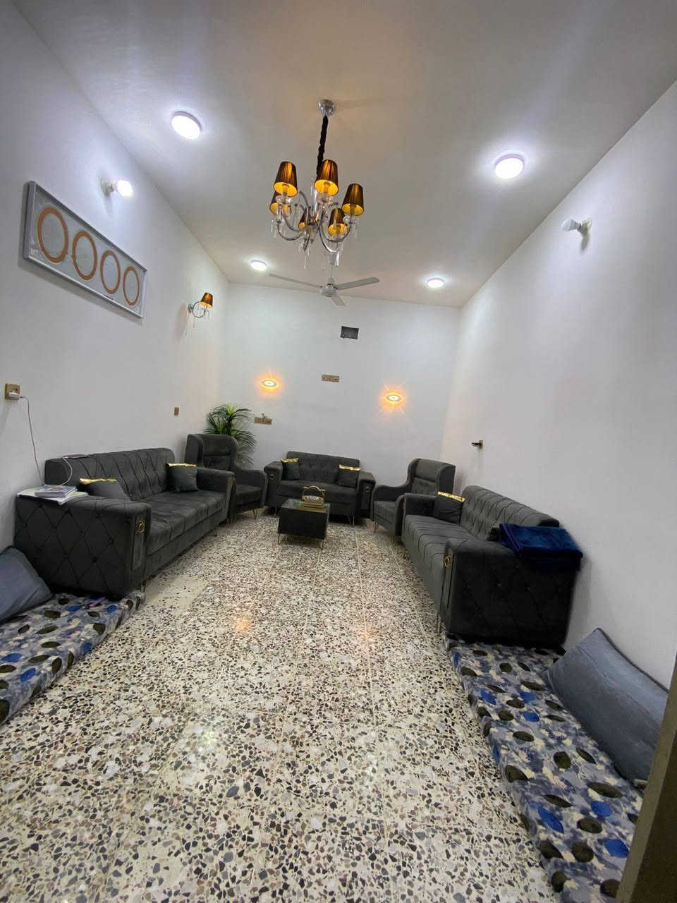 دار للبيع في الصقلاويه حي الشهداء الثانيه شارع جامع الكيلاني مساحه 140 طابقين جاهز للسكن السعر 105 مليون قابل للتفاوض للاستفسار الاتصال على الرقم ***********
