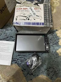 شاشة سيارة • ١٥ إنش • مقطع أول