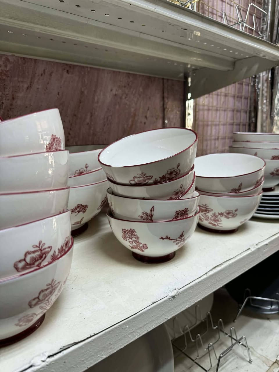 يالله وصول بضاعه جديدة من الفرفوري والجداري الكرانيت الزيتي والطاوات الزيتيه ومجموعه مختلفة من البضائع العنوان مجمع حطين مدخل العارضه انسب لاسعار حياكم الله


**إذا كنت صاحب هذا الإعلان وتريد حذفه لأي سبب، رجاءا أرسل رسالة إلى الدعم الفني**