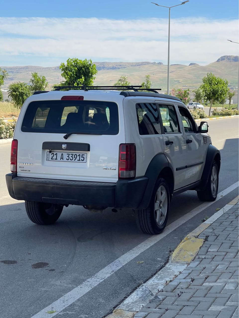 دۆج نیترۆ ٢٠٠٧
گێڕ و مەکینەی لۆک تازە گۆڕاوە
تایەی تازە - سەنەوی تازەیە و بەناو خۆمەوەیە
تەقەوڕەقەی نیە
تەبریدی بەشەرگ
کامل زینۆن و LED 
گێڕ ئۆتۆماتیک
شاشە ئایپادی بۆ بەستراوە
پارچە و پەڵەیەک بۆیاخی هەیە بێ ناوگرتن / بستێک کارتی هەیە
مەکینە ٦ پستۆن سەیارەکە توند و تۆڵ و بێ مەسرەفە
سعری ٨٣ گەڵا و مەجال / لە سلێمانیم
———- شربازهير, السليمانية


**إذا كنت صاحب هذا الإعلان وتريد حذفه لأي سبب، رجاءا أرسل رسالة إلى الدعم الفني**