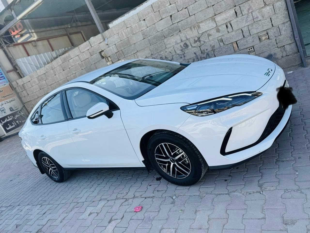 للبيع سيل 5 BYD Seal بيع او مراوس حسب قناعة
لون بيض 🤍

**ويل كروم 2025

داخل ابيض جلد👍

زيرو كفالة عام 

الهايبرد والكلي 20الاف كيلو 

كامل الملحقات شاحنة اصلية سريعة + بصمة + كارت + فوم طوارئ + كاعيات وماسحات اصلية علية سبايدر كربون فابر

شاشة بلادية منزل كل البرامج عليها 👍

تفويله تمشيك 2100km

رقم بغداد جديد بسمي

العنوان بغداد 

الاتصال على الرقم 

 ***********
