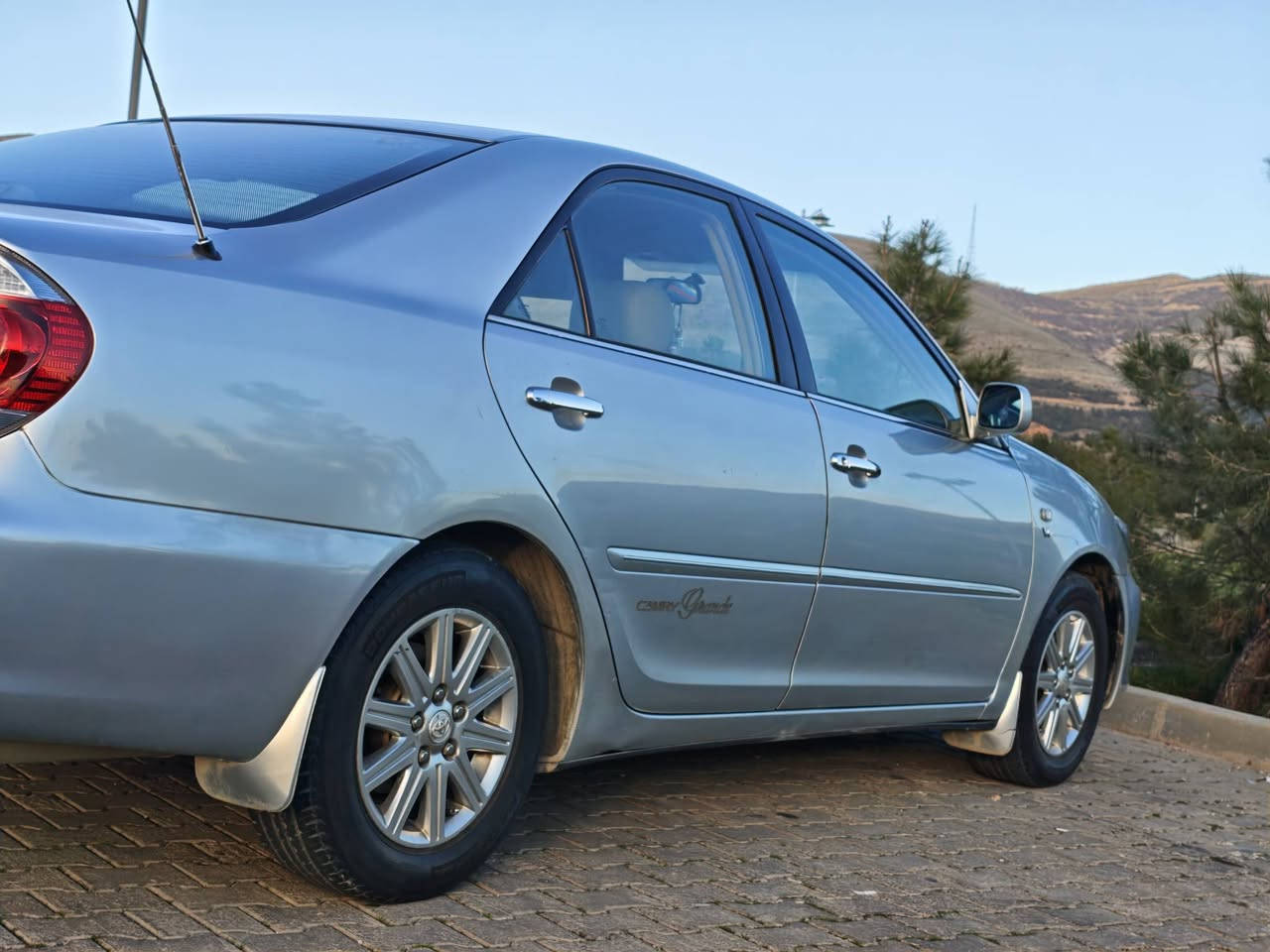 السلام عليكم
كامري جراند 2006
وكالة شركة سردار 
سيارة جديدة ماشاءالله
ماشي198الف حقيقي 
فول مواصفات
كشنات جلد
نظامABS
سلايد (فتحة)
بردة خلفي بلادي 
داخل صاج
تبريد بيانو
مثبت السرعة
كشنات ايرباك
5ويل كب بلادي اسبير مانازل
رقمها السليمانية مجددة لحد2030 ب اسمي
استلام من الشركة ب ايد واحد لحد الان 
محرك و الكير مامفتوح ابشرط
تبريد صدر كهربائيات كلها بشرط
دعامي ل دعامية ابشرط 
بس هلال عكس سايق بي رش اثر شخط بدون حادث
بدون جراد بدون حالوب
مكاني السليمانية
السعر 130ورقة وبي مجال

***********
