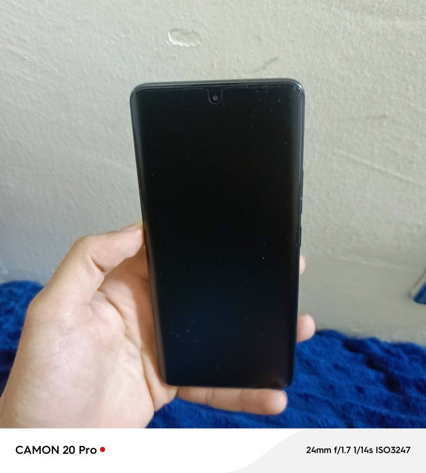 سلام عليكم ريدمي نوت 14 برو 5g ذاكره 512 رام 12 جهاز بي كلش هواي مواصفات مراح اذكره لان يطول المنشور
جهاز نضيف كلش بي بس ذني الشخوط بلشاشه ثنين ممبينات ومماثرات نهائياً بس حبيت اذكرهن 
الجهاز بدون ملحقات فقط كفر 
السعر 275 وبي مجال لشراي وماكو انسب من هذا السعر
وسعر الجديد مالته 467 الف 
المكان بغداد البياع الشرطه الخامسه 
الرقم *********** بغداد, العراق
