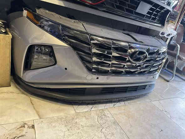 السلام عليكم يتوفر قطع غيار توسان  حديث اصلي العنوان بابل حي الصناعه مقبيل الملعب***********
