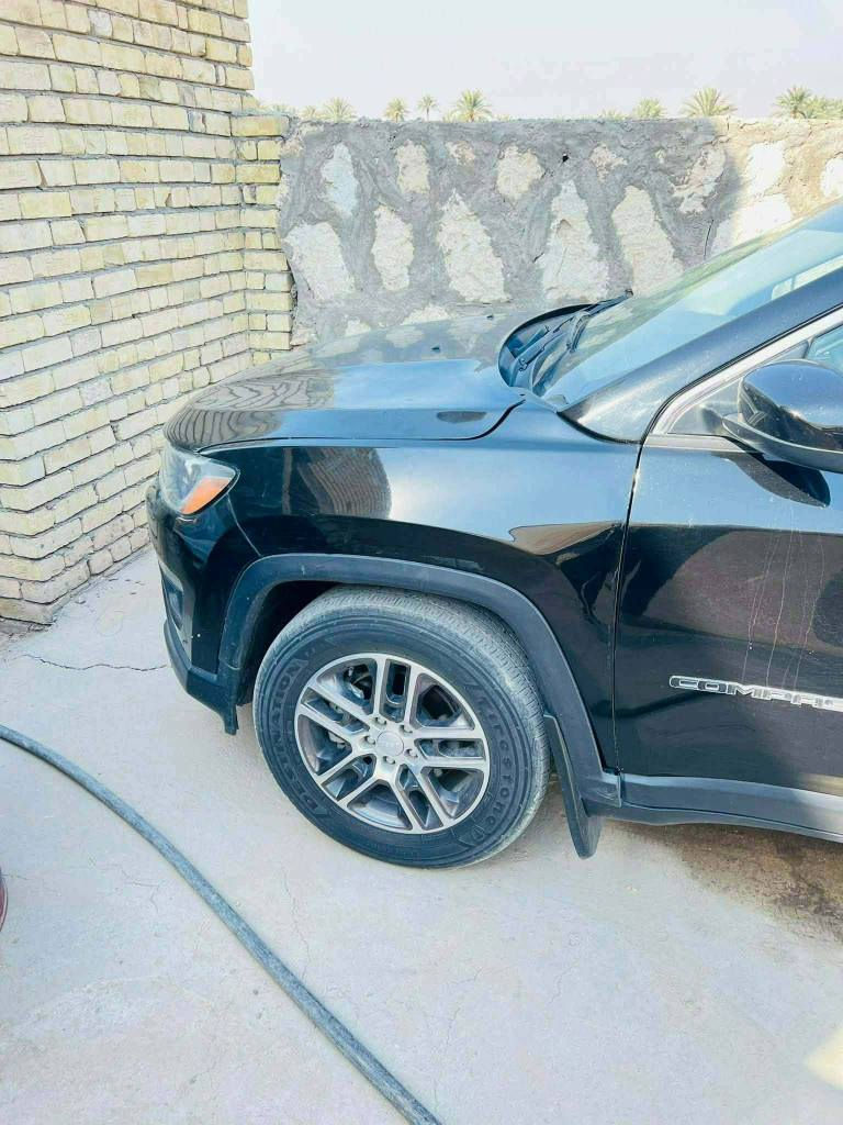 جيب كومباص موديل 20 فول مواصفات...
رقم بغداد مشروع وطني... 
 جاهزه من كلشي تبريد قطعتين رادار تحكمات... 
 حجم المحرك 4 سلندر 2400 المرغوب... 
 حادث خلفي بسيط نصف جنطه وجاملغ وامامي فقط خشم بنيد مصبوغ..
نفسه مكان واسط.. 
 سعرها 132 بيه مجال.. بغداد, العراق


**إذا كنت صاحب هذا الإعلان وتريد حذفه لأي سبب، رجاءا أرسل رسالة إلى الدعم الفني**