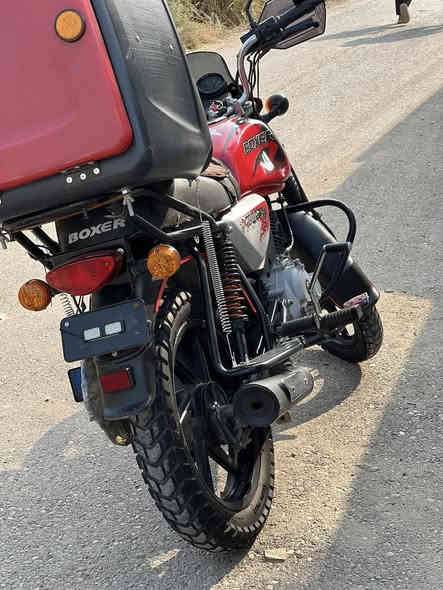 سلام عليكم بوكسر 2023 نازله 2024 دراجة خير من الله ونضيفه وما بيها أي نقص نكرة سلف وانضف من لصور 
!! بدون رقم بس أوراق 
مكاني بغداد 
***********
