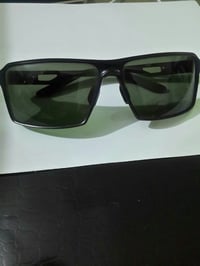 نظارة شمسية ماركة اولكي أمريكية اصلية مختومة بالعدسة قياس 62 اتوالم ال...