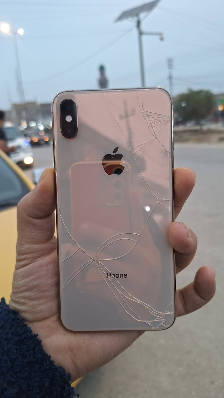 سلام عليكم اكس ماكس للبيع دبل شريحه خطين
مبدل فقط بطاريه100
شاشه 3 خيارات 
ذاكره 256 
شرق اوسط
لون ذهبي زلغ مابي 
فيس ايدي  وكع مني مايشتغل بعد
جهاز مكفول من كلشي كامرات اتصال سعر175 بيع مستعجل
***********
