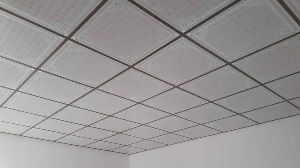 السلام عليكم 
عمل باسعار مناسبة جداً 
صبغ بيوت 
 سقوف ثانويه 
تغليف جدار 
واجهات فلين
اسعار مناسبة 
واذا ماعندك ناخذ الحساب على دفعتين 
*********** موجود واتساب والف هلا
