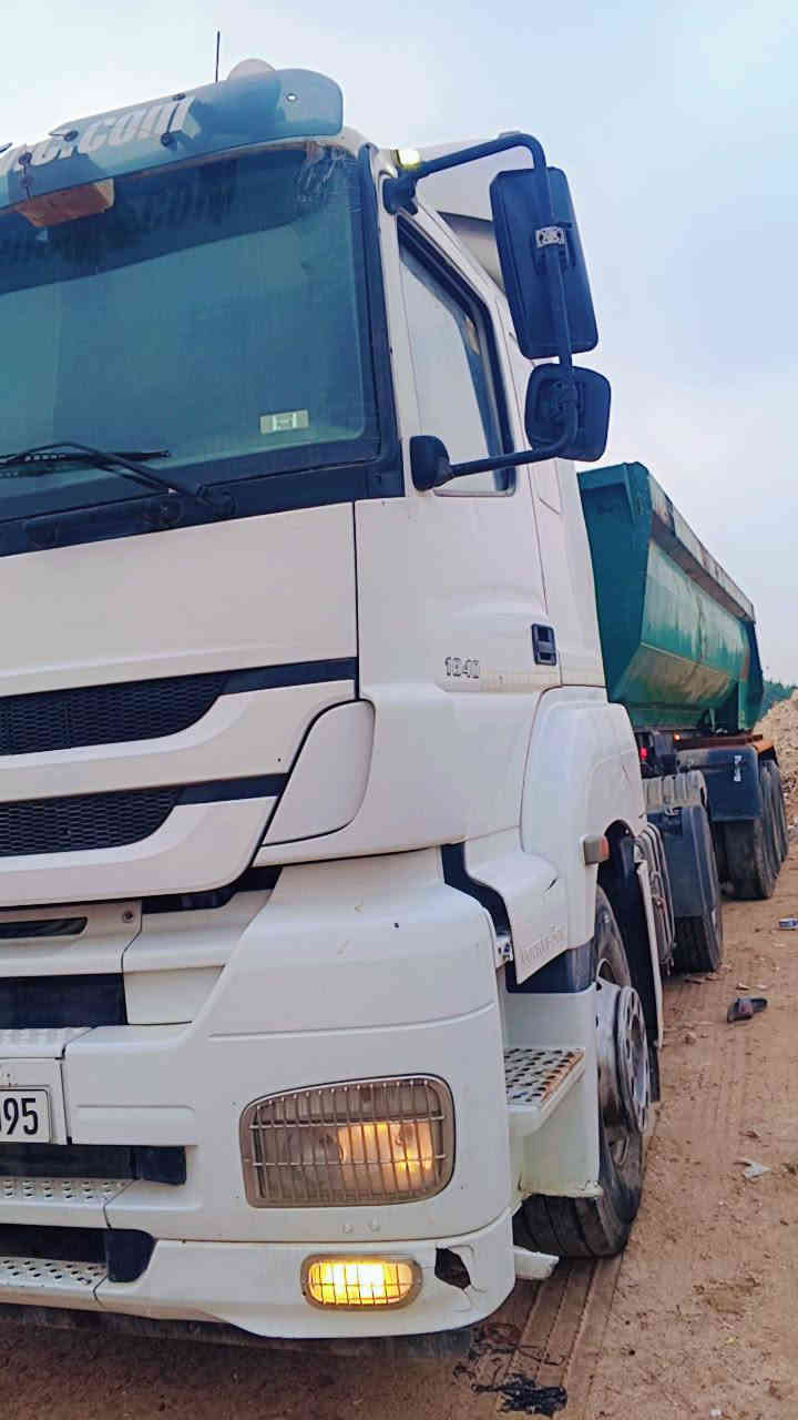 السلام عليكم اكسور للبيع موديل 2005 حجم 1843 رقم دهوك سنويه لل 29 هز فحص جديد كير عادي طخم تايرات جديد حصه كاز كير اكسن محرك شرط مكلف بنشر ***********
