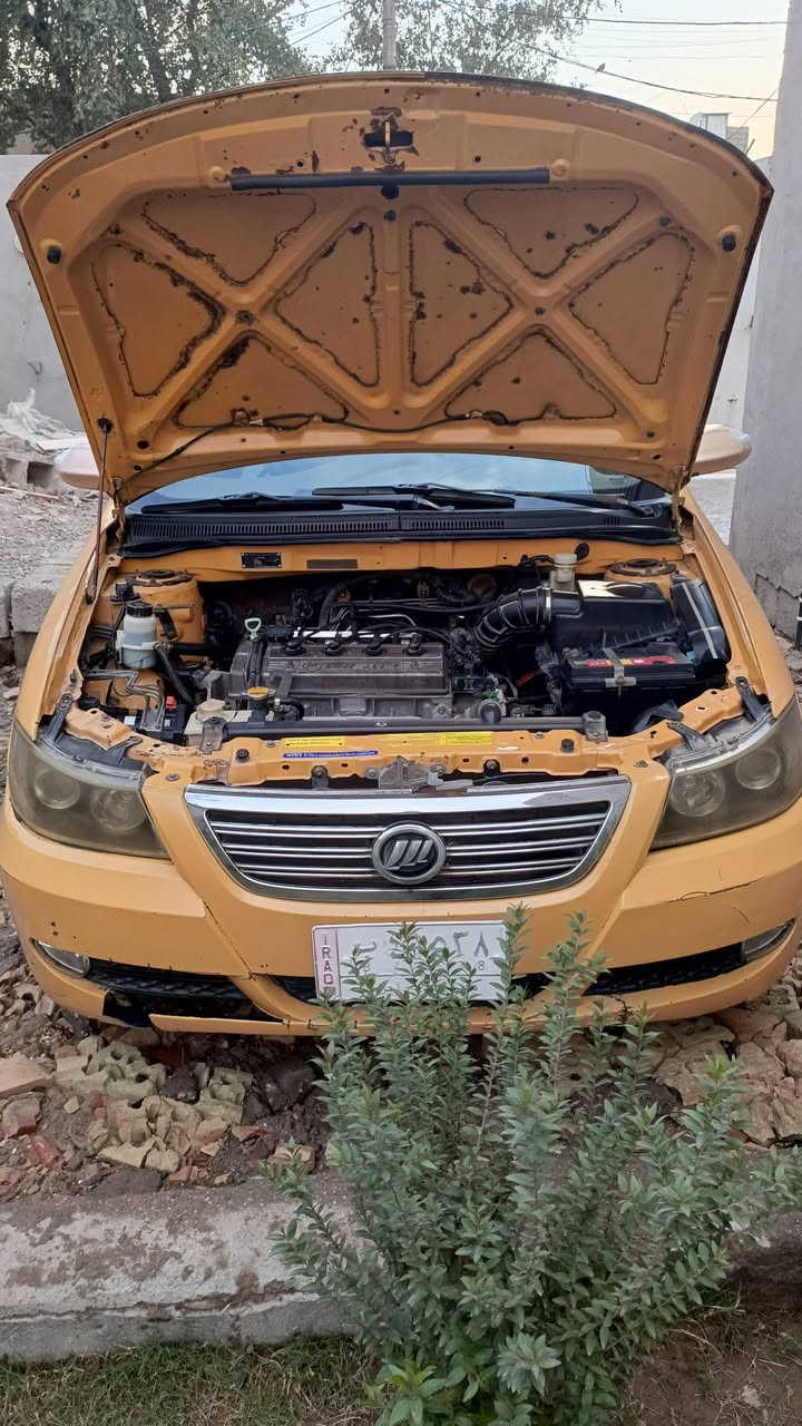 السلام عليكم (من رخصة صاحب الكروب ) للبيع سيارة اليفان 620 موديل 2011 بغداد مشروع وطني بسمي مصفرة هيئة وغرامات السيارة جاهزة واحلة من الصورة بيهة بعض الملاحظات مثل التبريد بي نقص راديتر مال الغاز وبيهة مكانات خياسات بصيطة غرفتهة كلهة كاملة التدفئة شغالة الكهربائيات كلهة شغالة المحرك والكير خير من الله والسيارة مال مال جناي متعوب عليهة وما مشتغلة تكسي استخدام شخصي   عنواني بغداد قرب مجمع بسماية وهذا رقمي (*********** )  السعر ٣٣ ورقة  ملاحظة إخوان غير متواجد عل فيس اتصال أو واتساب فقط وتحياتي للجميع
