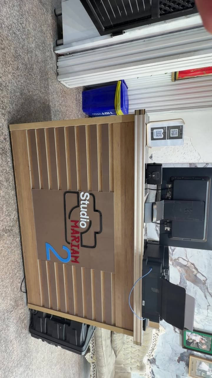 � فاترينات + ميز حاسبة + قنفة للبيع
📍 بغداد – حي الحسين قرب العامرية
للبيع فاترينات عرض مع ميز حاسبة وقنفة بحالة ممتازة، مناسبة للمحال، المكاتب، الستوديوهات، والمعارض.
🧼 نظيفة وجاهزة للاستخدام مباشرة.
📞 للتواصل
***********
