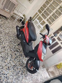 سلا عليكم دراجه سكنس نثيه ١٤٠ نضيفه وخير من الله كله شغاله سعر ٤٠٠ وبي...