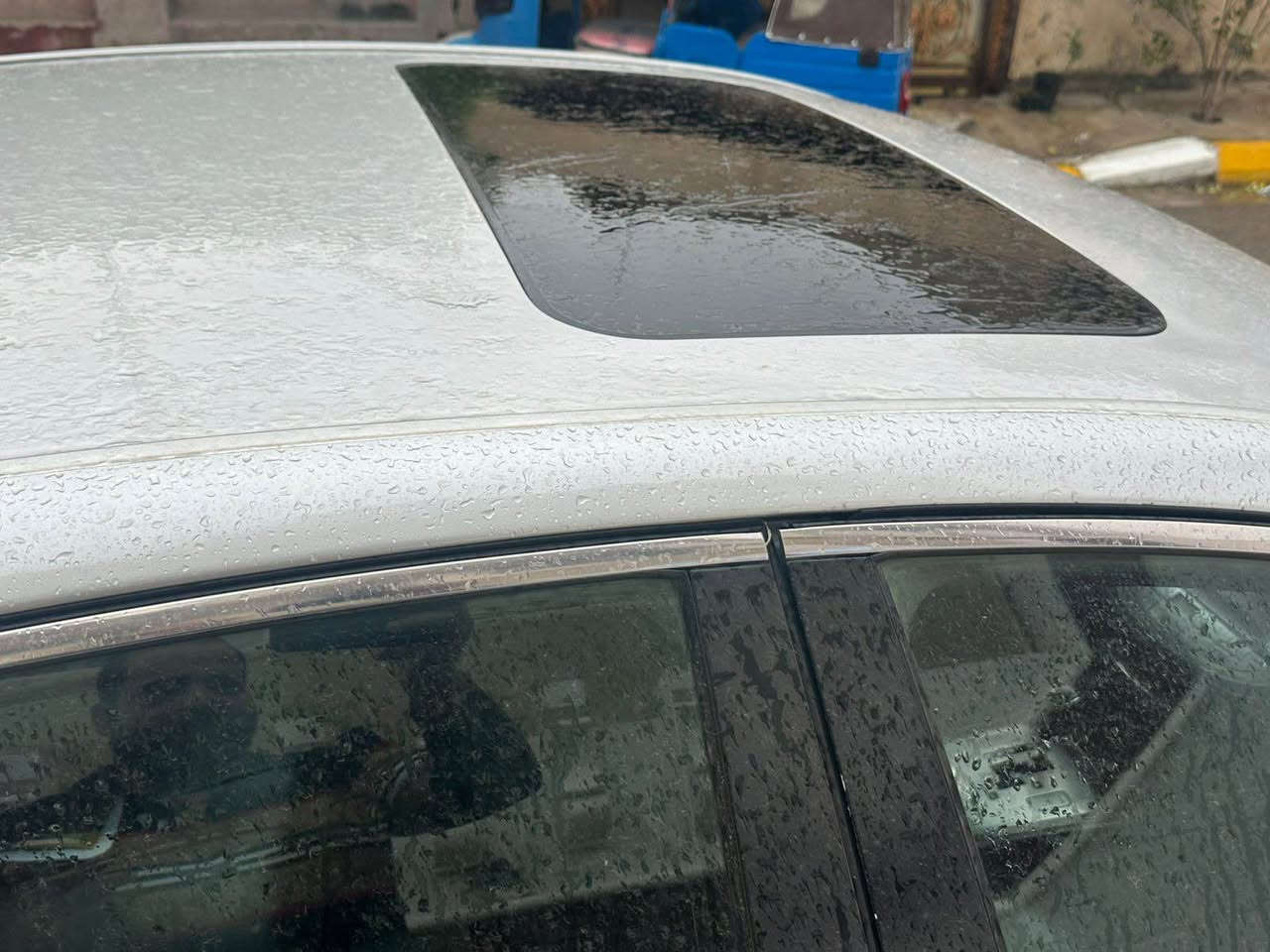 السلام عليكم
جنسز 2009 
محرك 6 سلندر 3800
 رقم  بغداد الجديد هزه وسنويه جديد 
 اللون سلفر فول مواصفات 1/1
 بصمه
شاشه
تبريد 3قطع 
فتحه 
كشنات  كهربائية جلد تدفئه تبريد  
مري شفط+ قلاب ع بك 
برده خلفية كهربائية 
تحكمات  استيرن
ماوس 
جنطه كهربائية
وبعد بيها هواي مواصفات
السعر 107 سياره صبغ حزام بدون دواخل جديده سياره يعني بدون اي نقص كله بشرط محرك كير صدر تبريد 
ماشيه 120 الف فقط 
السياره موجودة 
بغداد بسمايه 
 اتصل  
*********** بغداد, العراق
