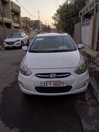 اكسنت خليجي موديل 16بسمي بيهة بارد بل بابتين الخلفية مكن السيارة بغداد...