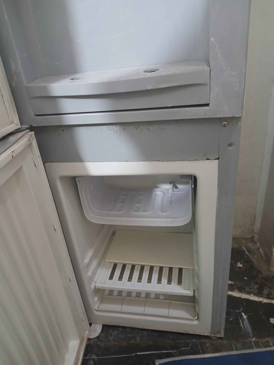 براد حار بارد شغال جدا نضيف بي ثلاجة شغالة جدا نضيف مابي اي ضرر رابدة ٧٥ بي مجال بسيط اكو توصيل بكروة مكاني كريعات بغداد, العراق


**إذا كنت صاحب هذا الإعلان وتريد حذفه لأي سبب، رجاءا أرسل رسالة إلى الدعم الفني**