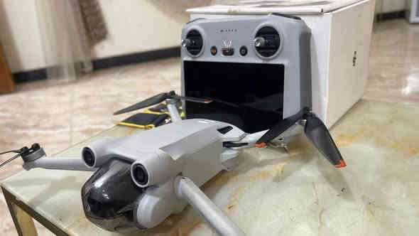 السلام عليكم 
🛑متوفر للبيـــع 
درون djiمني 3 برو
مكاني بصرة _ تجي تفحص وتاخذ
الاستفسار على الواتساب 👇🏻👇🏻
***********
