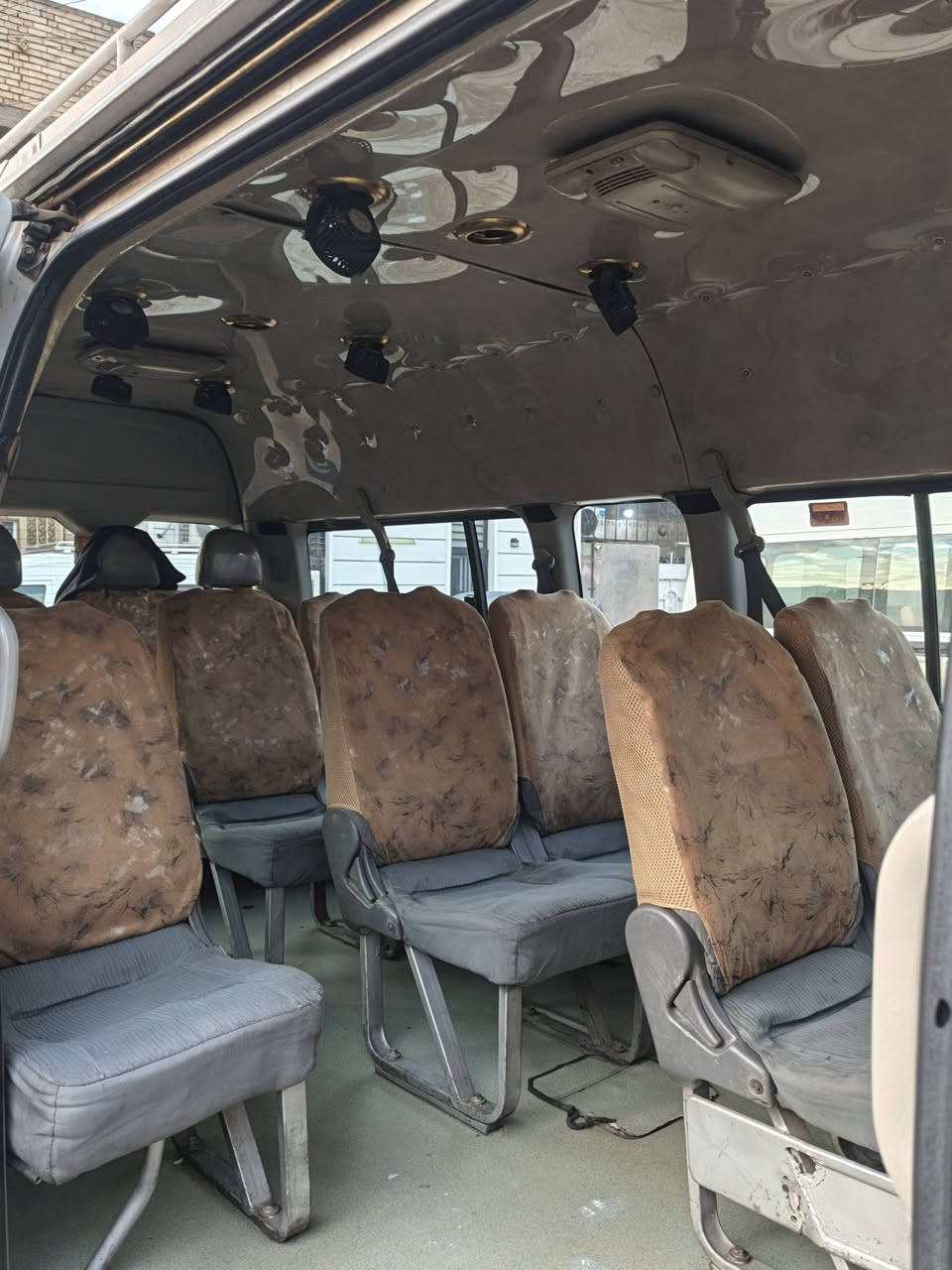 السلام عليكم جمبي عاليه موديل 13سياره تايرات زينه  مكينه بيها تنقيص بالسفره ربع كير اكسن كفاله بيها بارد بالربع وره باب السلايت يم البكلايت والدواير بدايه بيهن مكان بغداد مدينة الصدر *********** بجم هايسه 118بيها مجال
