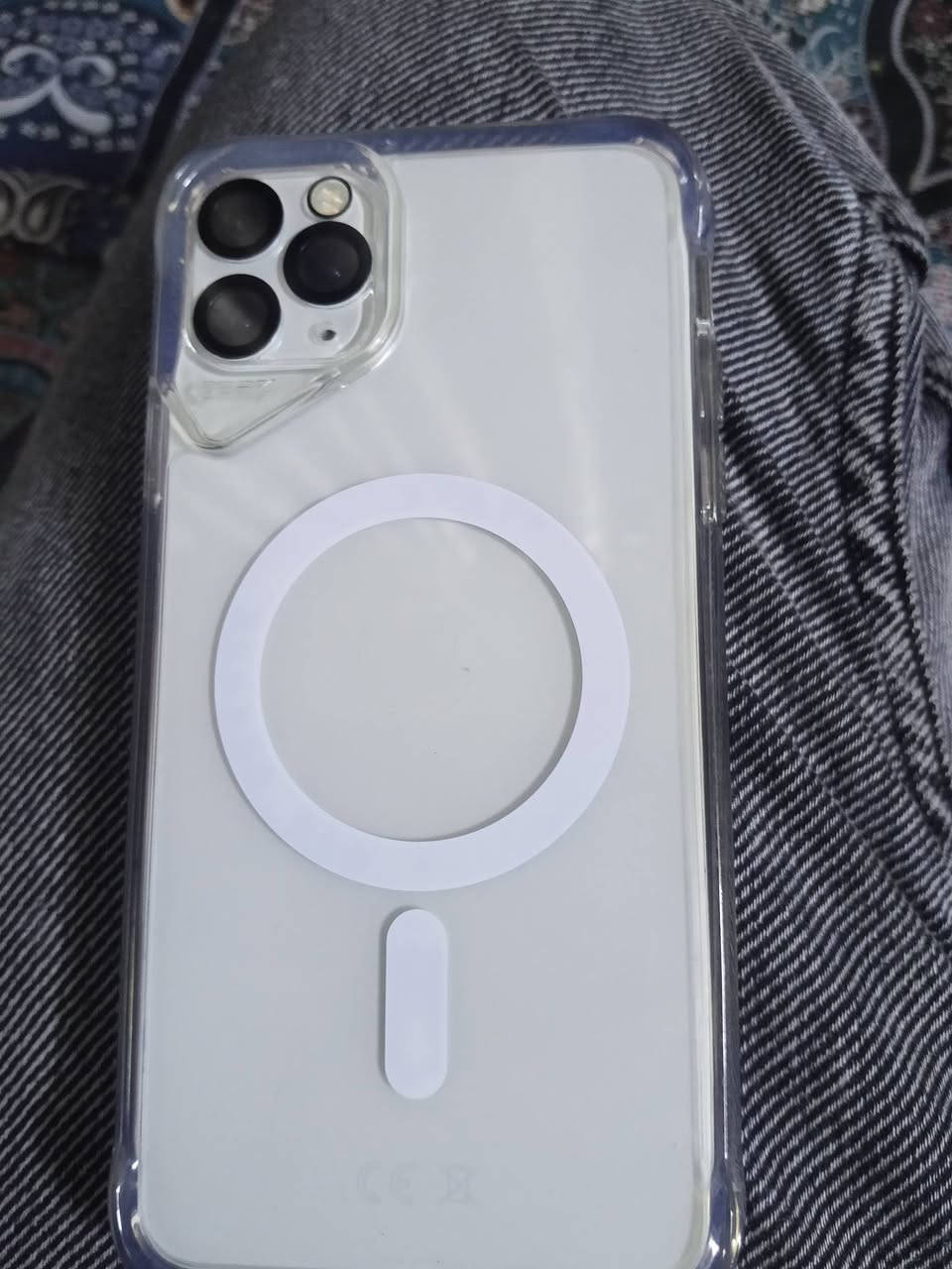 11 برو ماكس
لون ابيض

ذاكره 64 
بطاريه75 
فيس ايدي شغال 
جهاز وضع شركه 
سماعه داخليه تشكل مرات تشتغل مرات لا 
ملاحضه شاشه بيها شخوط !
كاميرات دمعه 
سعر 230 بي مجال 
+9647891272335
*********** 
مو شراي لادوخني
