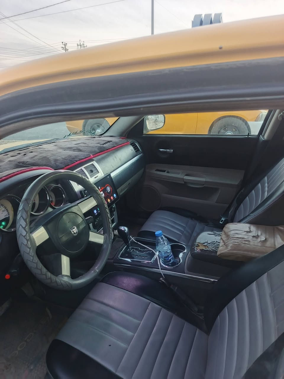 سلام عليكم جاجر موديل ١٠ بيه جاملغ وبنيدوبدنه  سعر ٩٥ بيه مجال قليل هيئة ومرور مصفره ر
‏‪***********قم انكليزي اتصال
