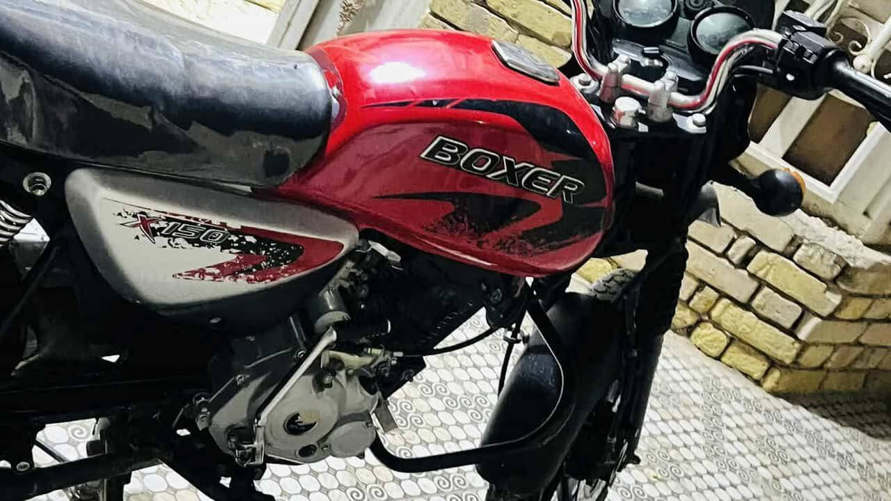 سلام عليك للبيع بوكسر2023
مشتغله دلفري شهرين بس 
مرقمه وكامله ورقمهه ذي قار  
دراجه نضيفه وكلشيي ممبدل بيهه
بس الكيلو مترر ميشتغل 
مكان الدراجه القاهره مقابيل شركه لامزون 
السعرر مليونين ونص *********** انتصال فقط
خاص مقفول
