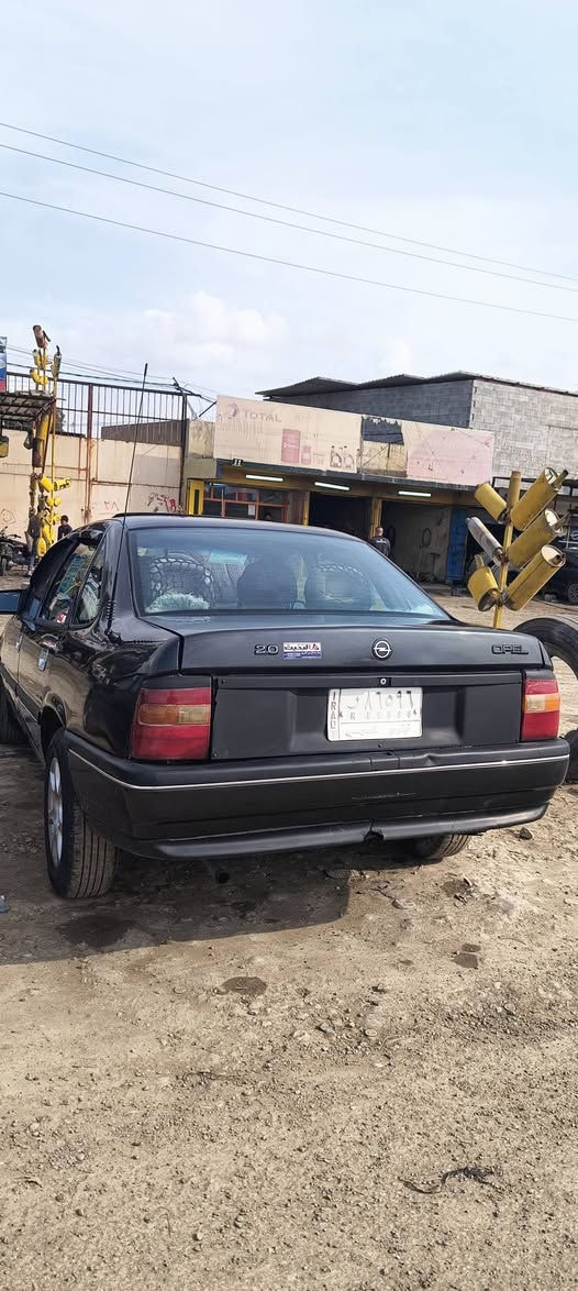 سلام عليكم اوبل فكتره حجم 20 مديل 93 سياره جهزه ابيعك تحويل فقط طخم كلو جديد مسجل واربع سمعات جدد طخم تايرات جديد صارلو يومين داخل الصياره جديد احلا من الخارج  مكان السياره موصل قوسيات 
السعر 40 وبيها مجل حك جيتك 
رقمي ***********
