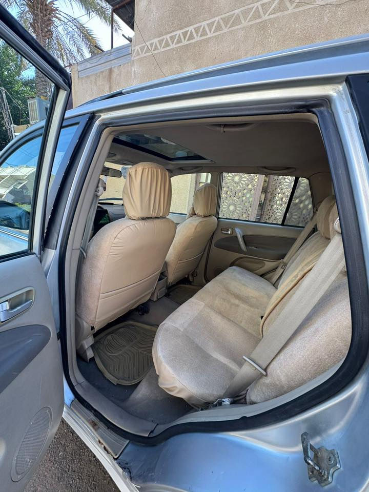 السلام عليكم تيكو موديل ٢٠١٢
كير ميكانيكي 
مكفوله من الصبغ 
رقم بغداد بأسمي تحويل ثاني يوم 
بيها جراد خفيف 
السعر ٥٣ وبيها مجال 
***********
