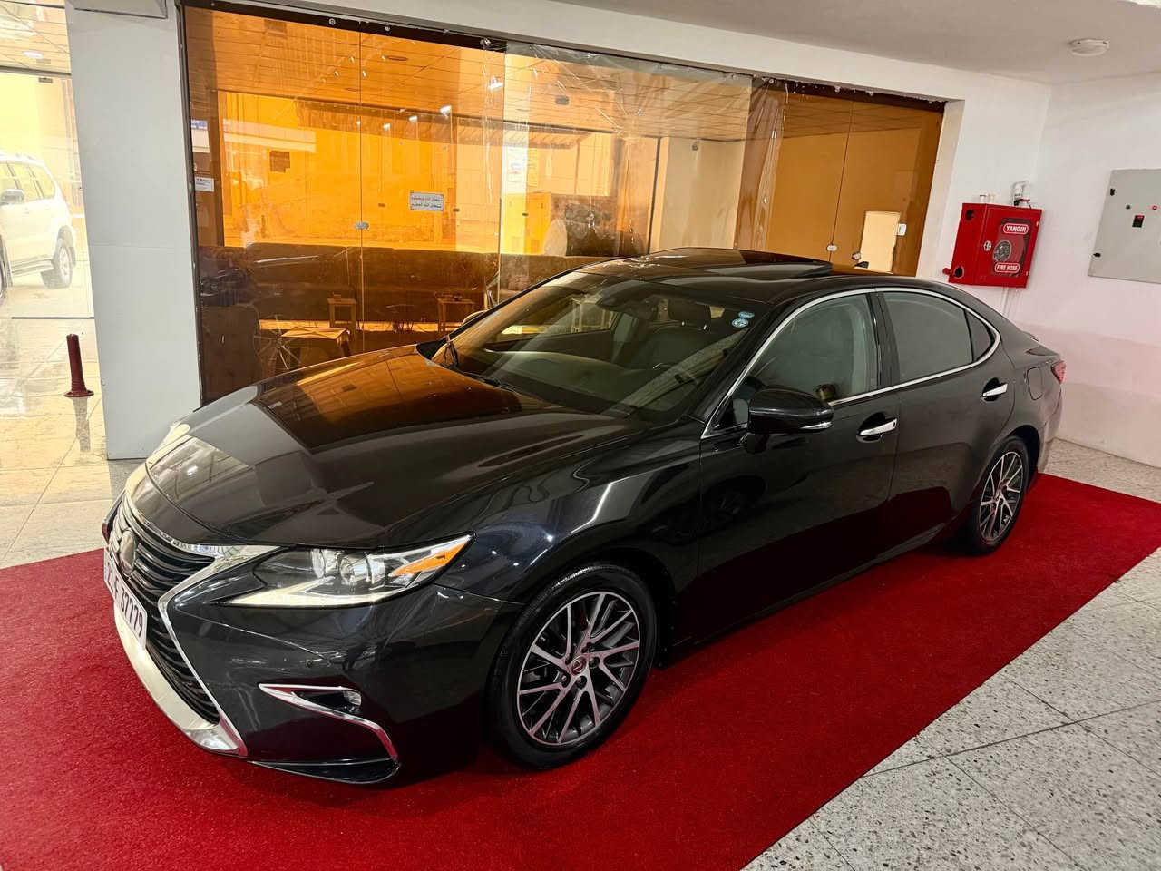 لێگزز ٢٠١٧  ES 350
سلایت بەصمە پەردە کوشن ساردو گەرم رادار پێشو دواو تەنیشت خەتی جادە ECO . Sport .Nromal 
گیرومەکینە نەکراوەتەوە بەشەرت بێ عەیب 
سەنەوی رەقەمی تازەیە تا ٢٠٣٠ 
سەوتی دیجیتالی نیە 
تەنها ٩٥  هەزار کم حقیقی رۆیشتوە 
بی بۆیاخ بێ سارد بێ کرانەوە بێ لێ دران 
دەعامیش بەشەرت بۆیاخ نیە 
هیچی نیە سەیارەکە نمونەیە لە جوانی و تازەی 
کوشن و داخلی لۆکە لەسەر دەقی شەریکەیە 
شوین/ رانیە 
نرخ/ ١٩٨ 
کۆرەک/   ***********
ئاسیا  /  *********** رانية, السليمانية
