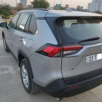 تويوتا راف فور بنزين بدون صبغ  2019    XLE  استخدام قليل لون سلفر ماشي...