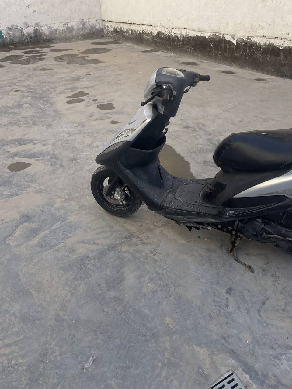 سلام عليكم داراجه ماكس للبيبع دراجه ابلاديه كله محرك ٥٥  بي صوت مثل مامضح يصوره دراجه شغاله سلف هندر كامله من كهرايايات ابلايه من ضفيره ابلاديه دراجه حلوه بس يبه صوت موضح با تصوير سعره ٤٥٠ بيه مجال قليل هاذا رقمي ***********
