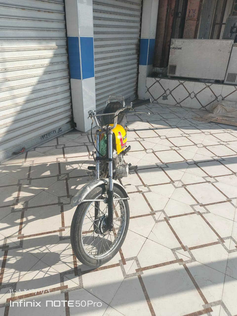 السلام عليكم دراجه لبيع كلك مكاني كرمه علي السعر 300 وبيه مجال التواصل ***********
