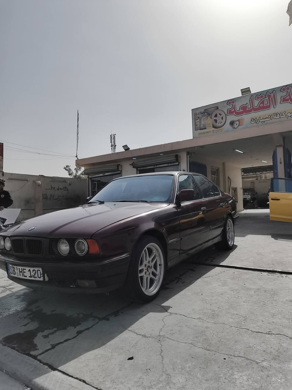 سلام بيم 520 كير عادي سياره جهزه من كلشي عده تبريد صدر امام توني شده خلفي توني شاده مكينه كير كفله سياره بيه جملغ وباب صفحت صدر بقي بدون صبغ مديل 93 سياره خير من الله تفصليل تصل *********** سعر 42
