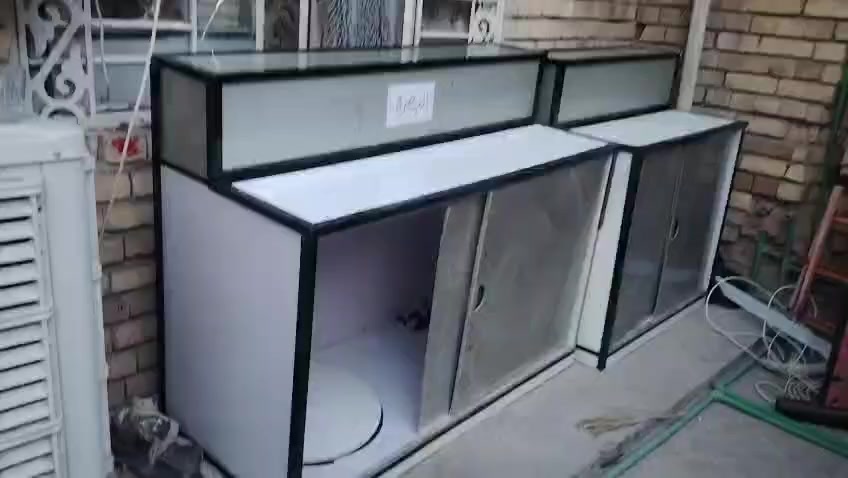 غراض للبيع ميزين او قطعه اعلان خارجيه ضوئيه للبيع ***********
