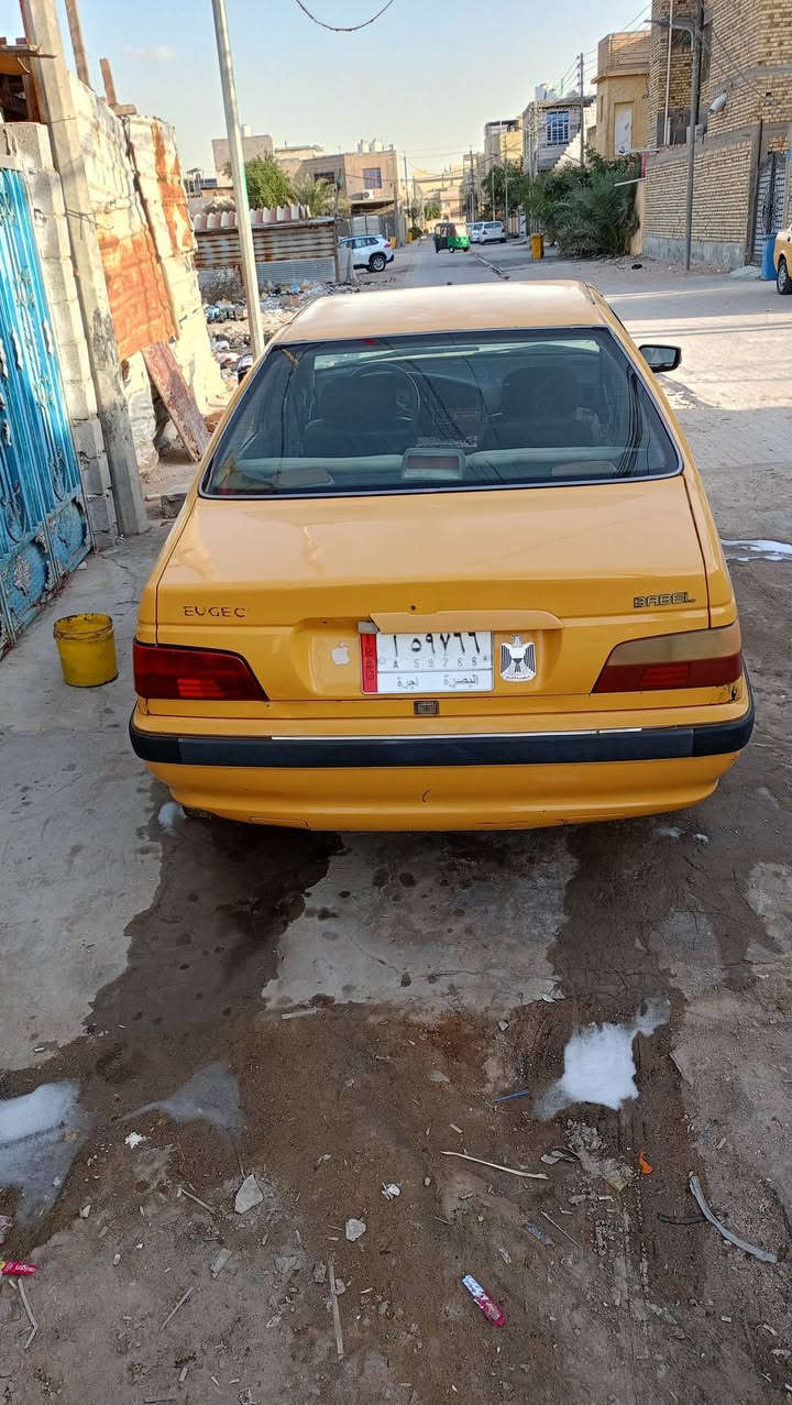 السلام عليكم سياره بيجو بارص موديل15 مكينه جديده تخم تايرات صار3ايام من حطيت كشره نضيفه سياره جاهزه ونضيفه مانقصها شي سنويه تنتهيه 2026 راعيها موجود يريد تحويل كهربائية جاهزه تبريد شغال وتدفى. سعرها30ورقه بيها مجال قليل مكان بصره قبله***********
