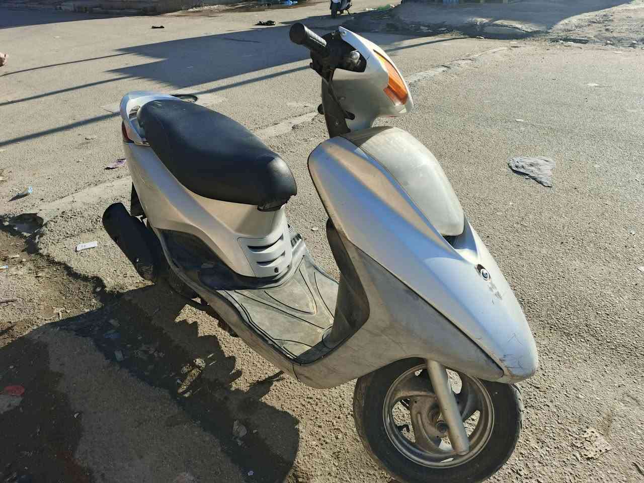 سلام عليكم بريز دراجه حلوه ونضيفه ختم واحد عوزه بس ستان تعليك مكاني المدينه***********سعر600
