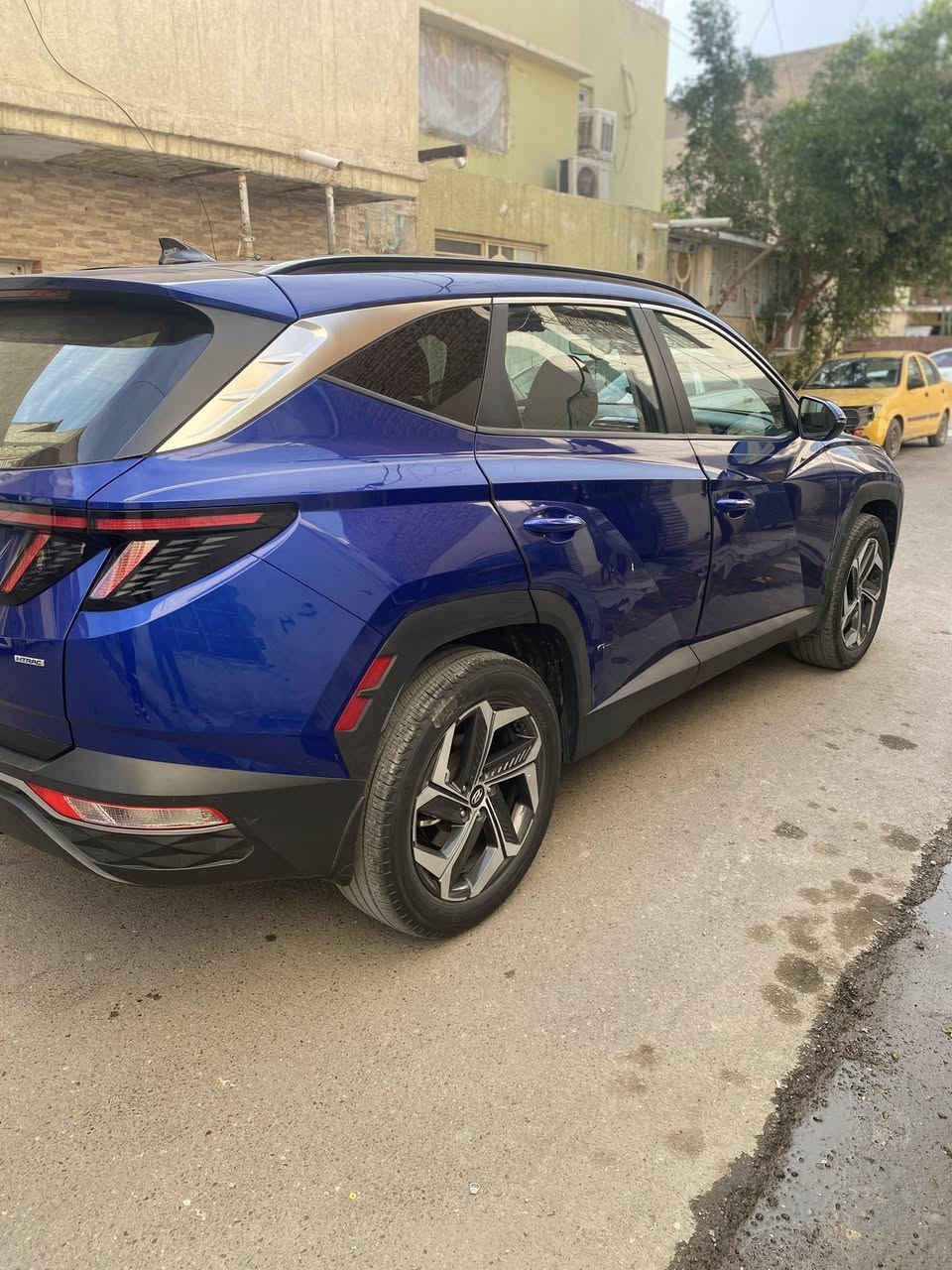 سلام عليكم توسان ٢٠٢٢وارد امريكي مابيه اي صبغ مكفوله عدا تبديل دعاميه وبارد باب صدر كد شبر فقط بدون ايرباك سياره ماشيه ٣٥ محرك ٢٥٠٠مكفول كير  سياره فول موصفات فتحه بصمه كشن كهرباء رادرات مواصفاته معروفه مكاني بغداد الكرخ سعر ٢٠٠وبيه مجال قليل استفسار ***********
