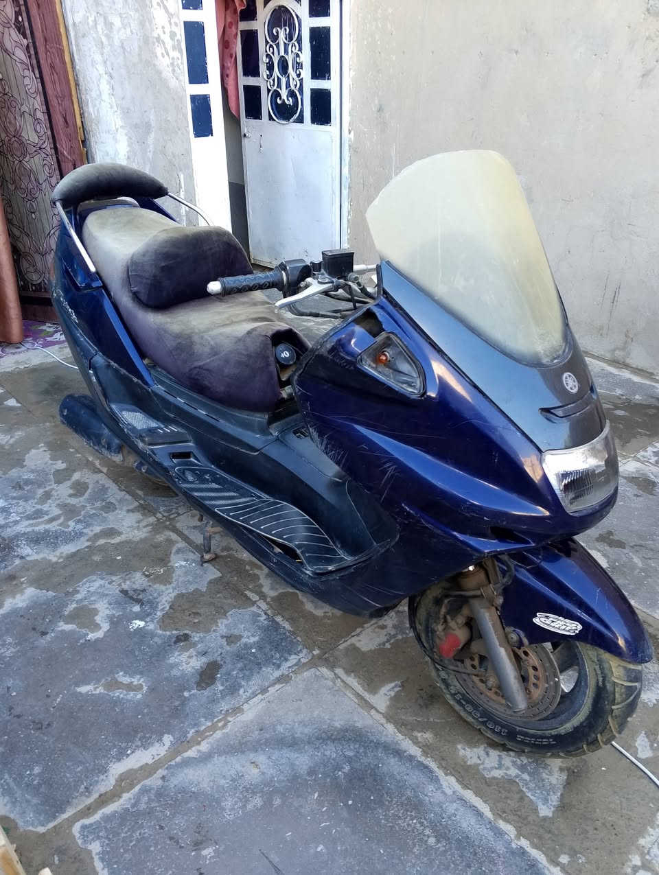 دراجه للبيع السعر 150 الف بس عوسه ضفيره بيه أوراق شراي يتصل ***********
