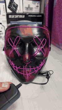 قناع بهذا الجمال العدد 2 السعر 10 الاف والتوصيل مجاني للحجز واتساب 077...