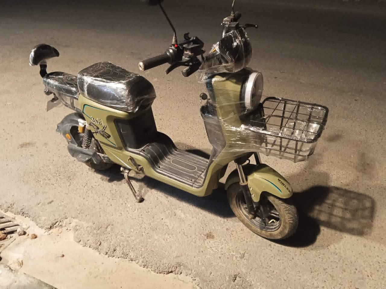 ار 9 خمس بطاريات اكبار 375  مكان كاظميه هاتف ***********
