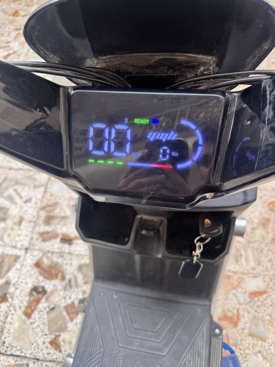 السلام عليكم دراجة نظيفة بطاريته نظيفة وسعر مناسب مكاني بغداد ناحية رشيد    ***********
