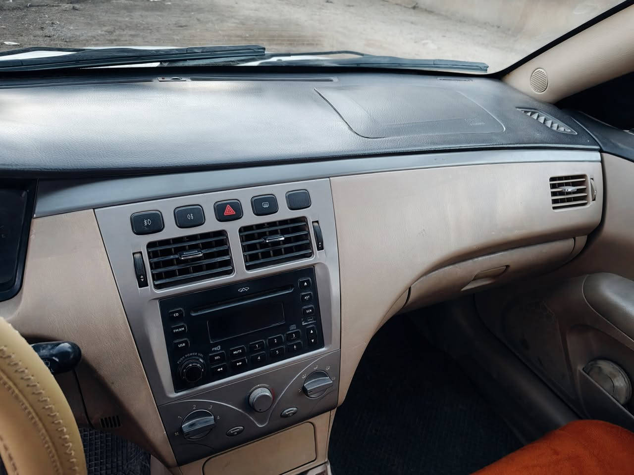 السلام عليكم شيري A5 موديل 2013 رقم قادسية السيارة محورة كير ومحرك كامري 2000 بسمي السنويه ساقطه للأستفسار الاتصال بالرقم ***********
