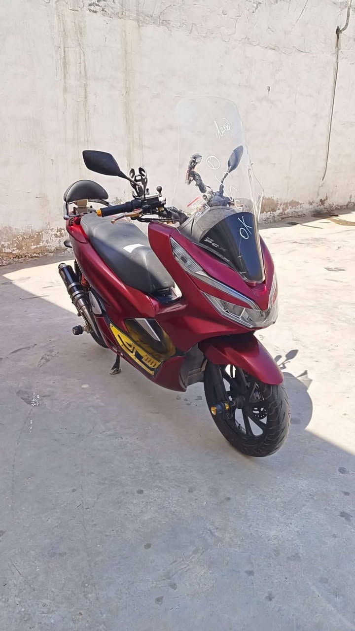 بي سي اكس جيل الثالث كفاله وخير من الله ومزوده مو هنا ستيرن رياضي بايكرز وكدامكم بلصور كفرها 99%نضافه فووول ولدراجه خير من الله رايدها ب14ونص والشراي يدلل 
*********** رصيد 
*********** واتساب
