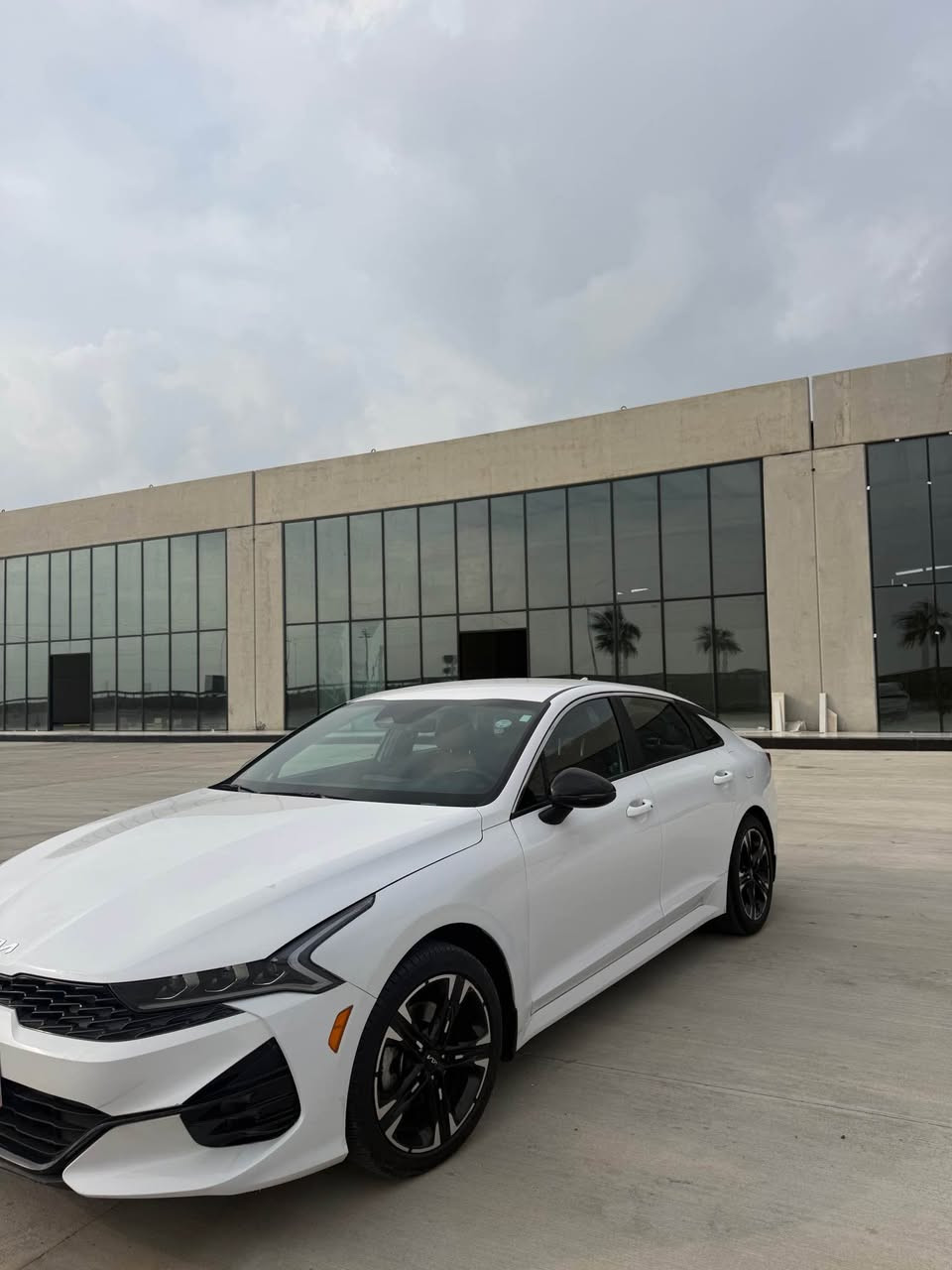 كدام و خلفي كبس سياره 4 قطع صبغ 
5XXG64J20RG259832
*********** اكر, نينوى
