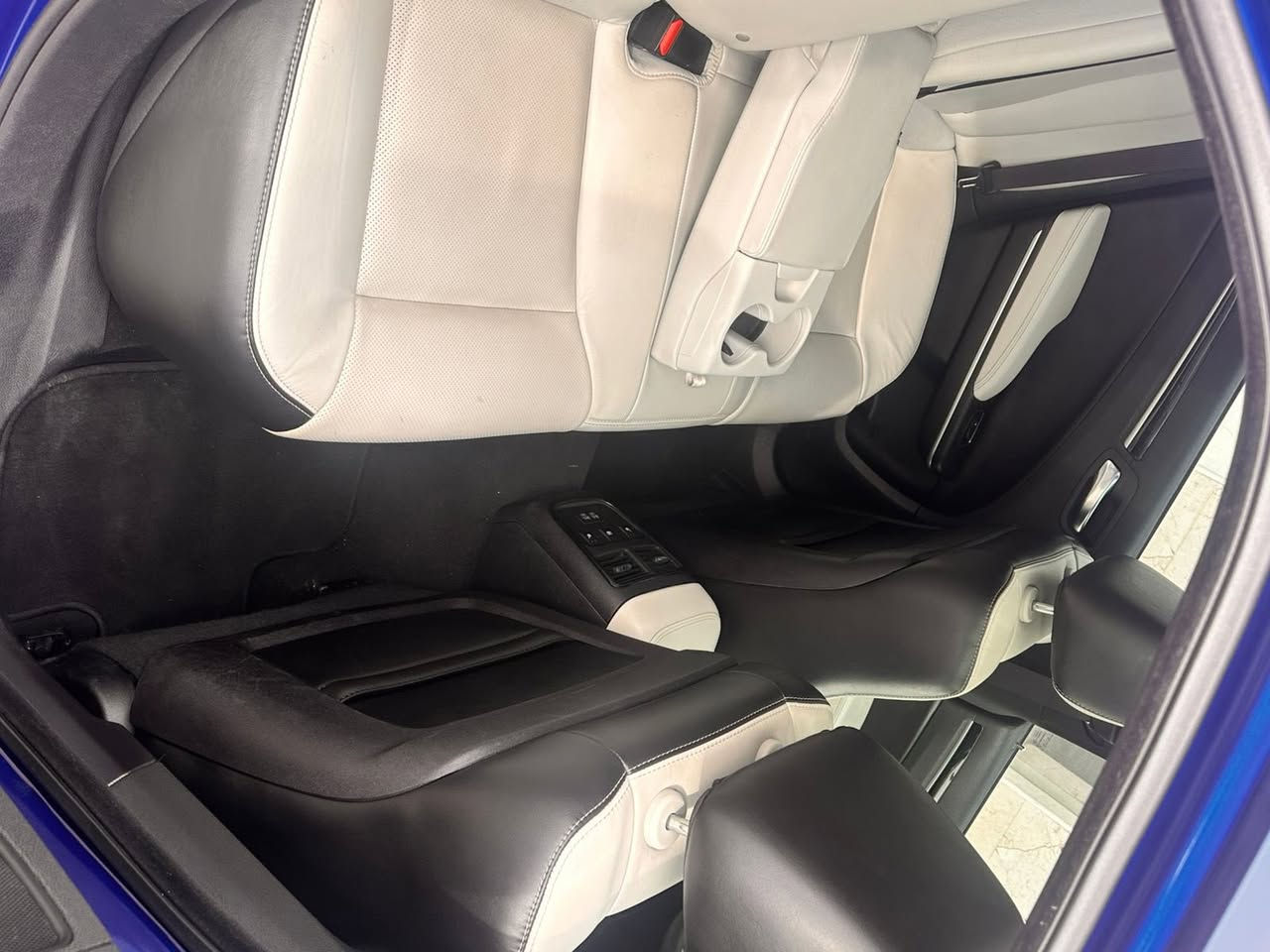 كلايسر 2021 خليجيS كفالة
ماشي 40 الف 

السيارة كفالة 

فول بس بدون رادار

بانوراما 

كشن تدفئة تبريد

بصمة

شاشة جبير 

بردات 

داخل ابيض

السيارة باسمي تحويل وكالة غرامات بشرط رقم اربيل

ومكاني اربيل 

السعر 307 ومجال 

رقمي ***********
ملاحظة السيارة من الشركة بيدي وكلشي بشرط
